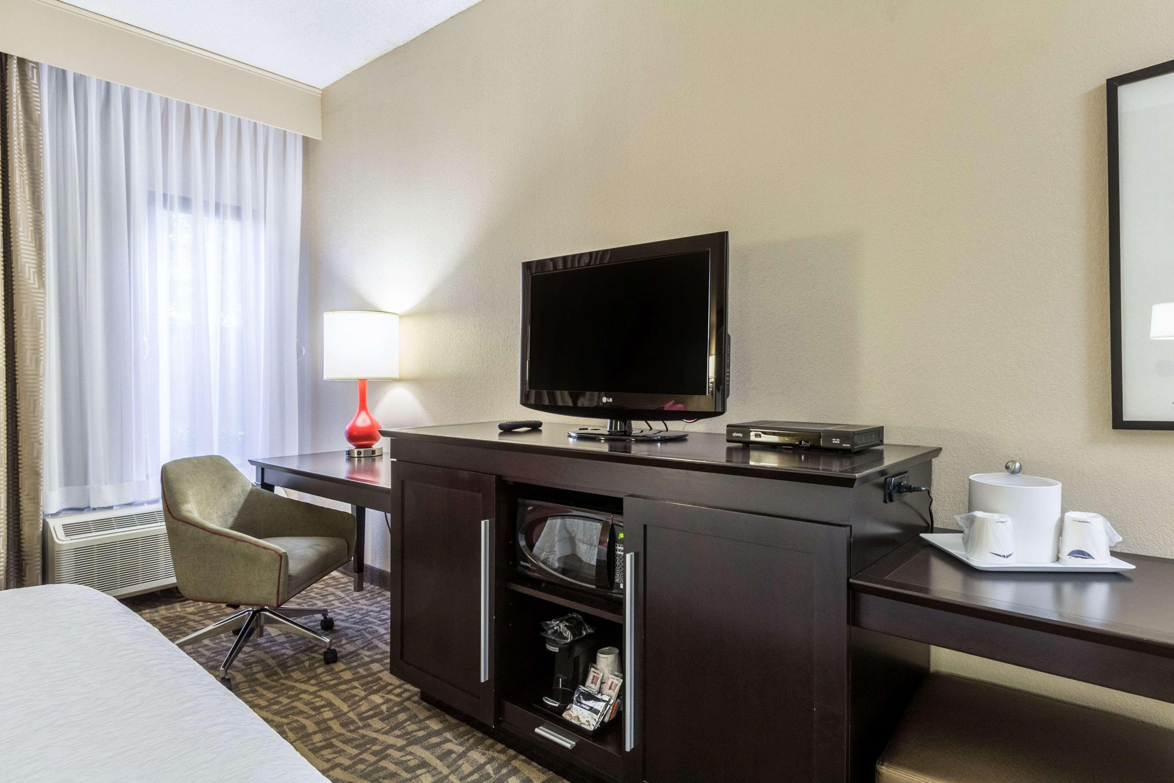 Hampton Inn Jackson Pearl Intrntl Airport Zewnętrze zdjęcie